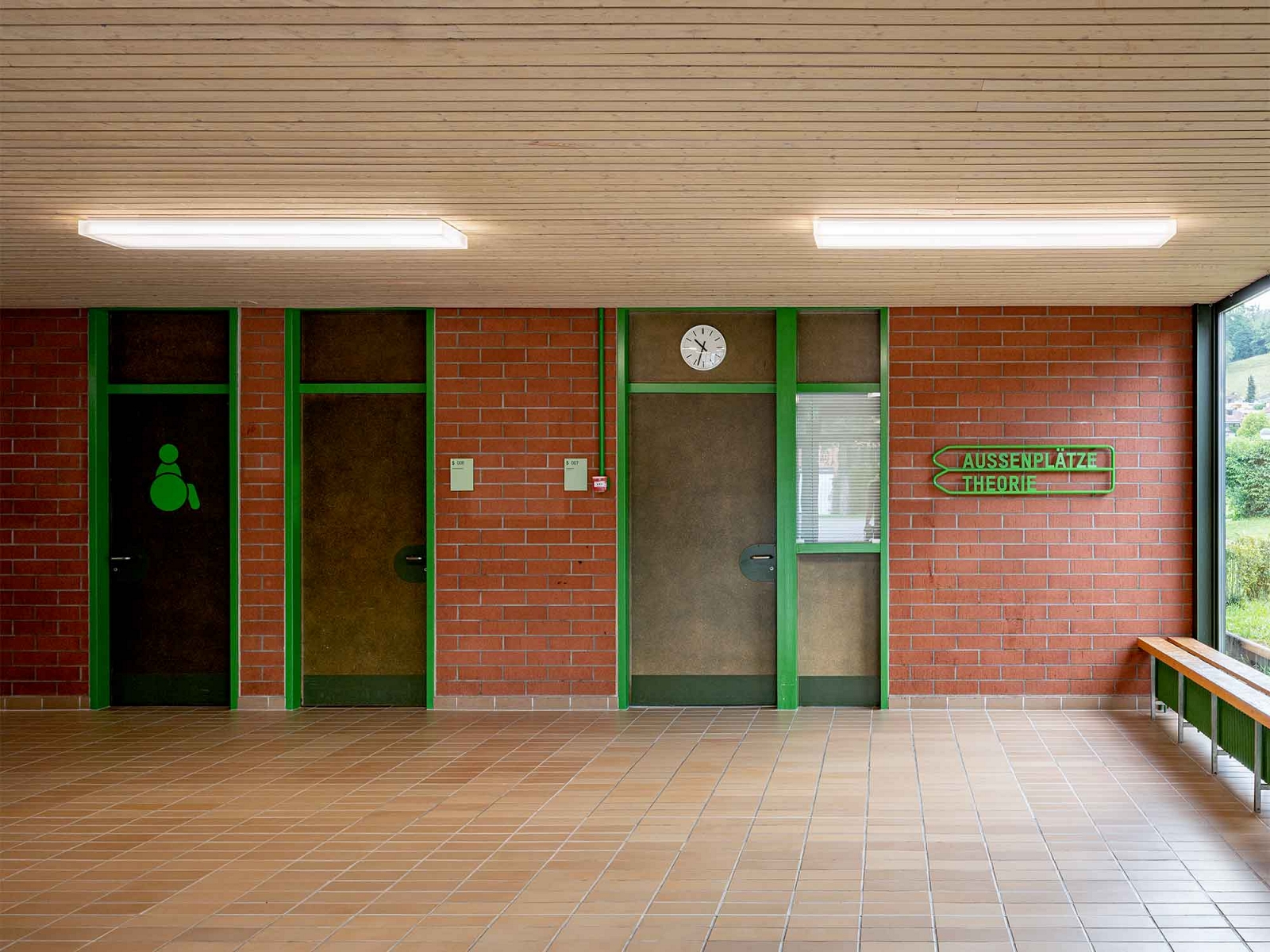 superbuero Signaletik Gymnasium Lerbermatt